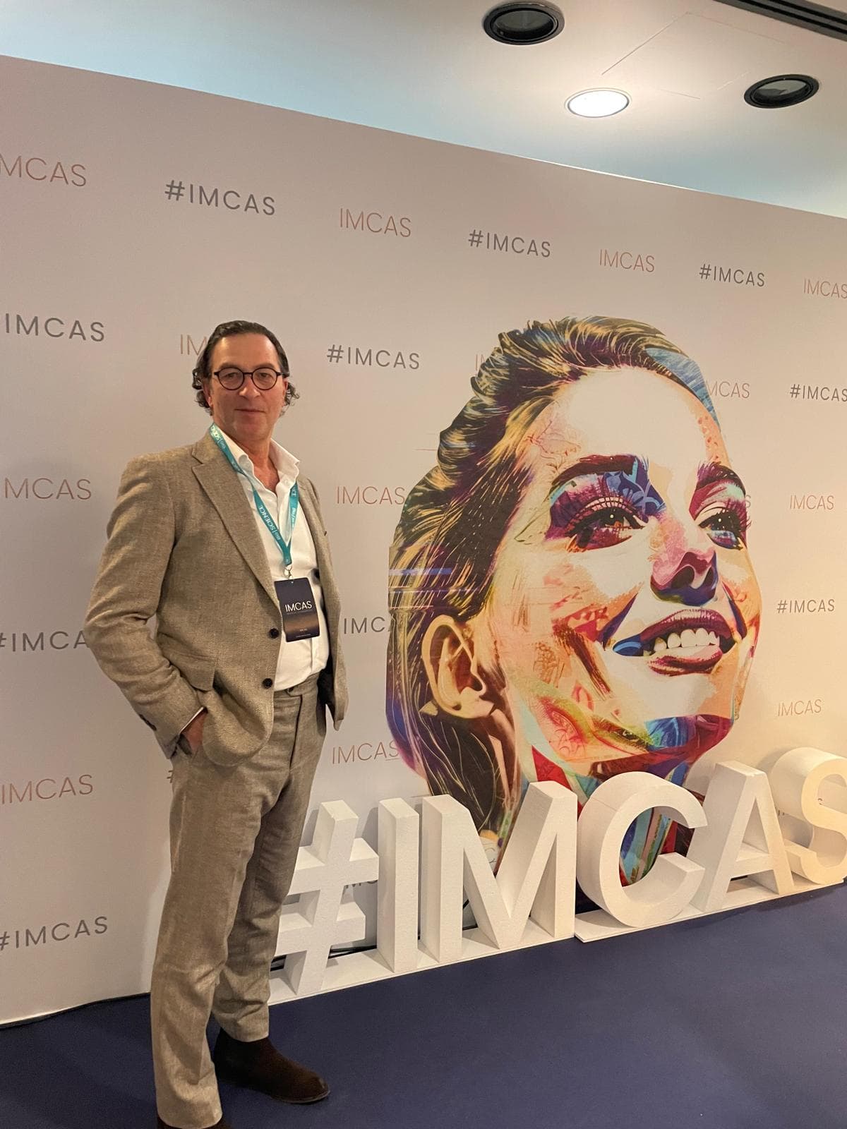 Le Dr Azencot au congrès IMCAS